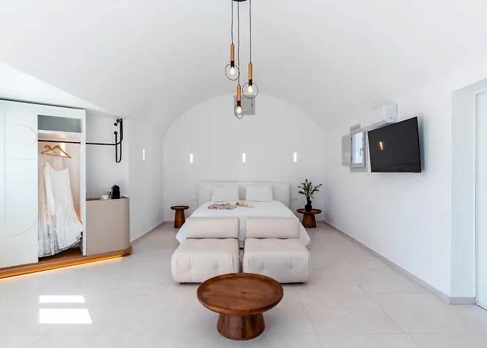 Oikos Santorini Living Concept Fíra