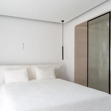 Hotel Oikos Santorini Living Concept