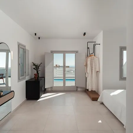 Oikos Santorini Living Concept Hotel 5*