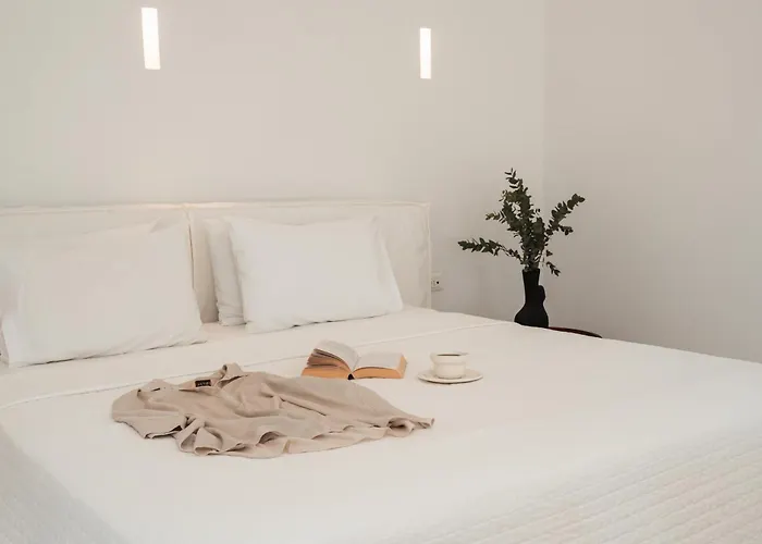 Oikos Santorini Living Concept 5*