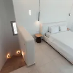 Hotel Oikos Santorini Living Concept 5*