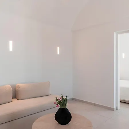 Hotel Oikos Santorini Living Concept 5*