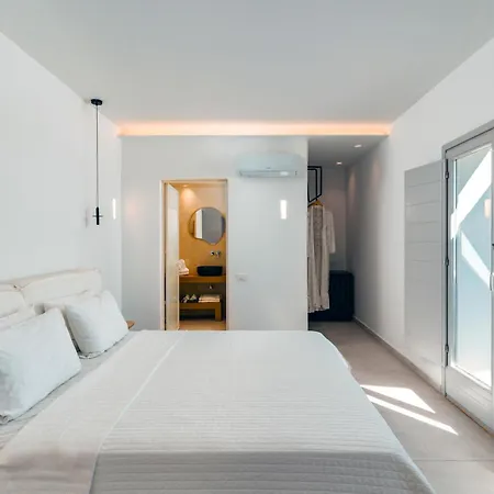 ホテル Oikos Santorini Living Concept 5*