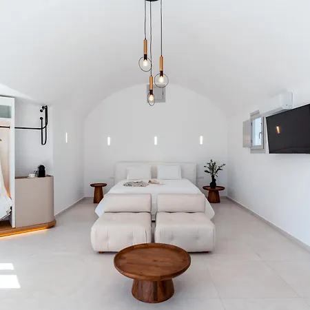 Oikos Santorini Living Concept Fíra