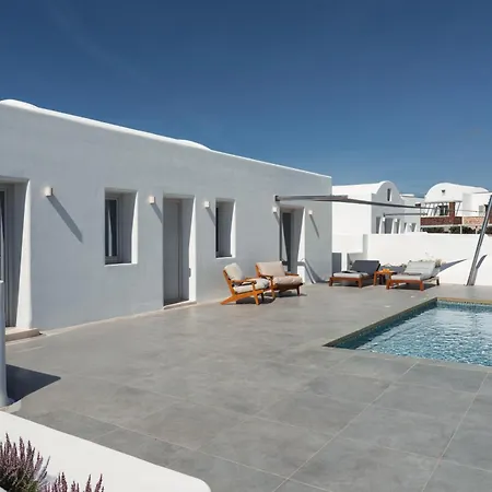 Oikos Santorini Living Concept 5* Fíra