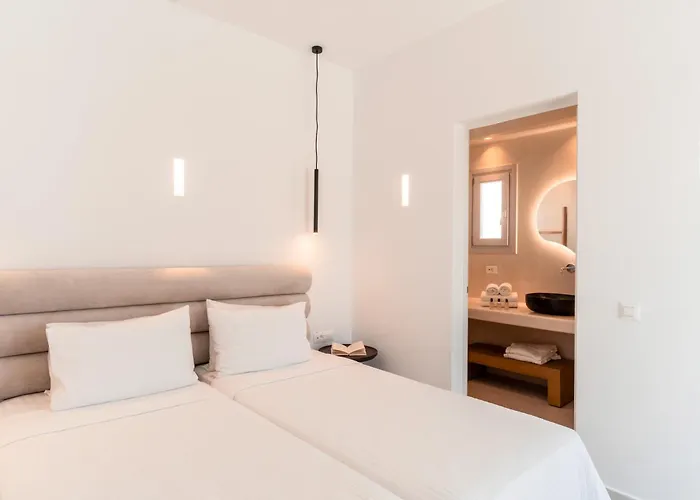 Otel Oikos Santorini Living Concept