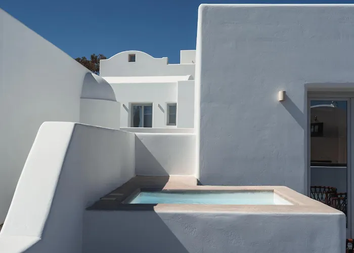 Otel Oikos Santorini Living Concept