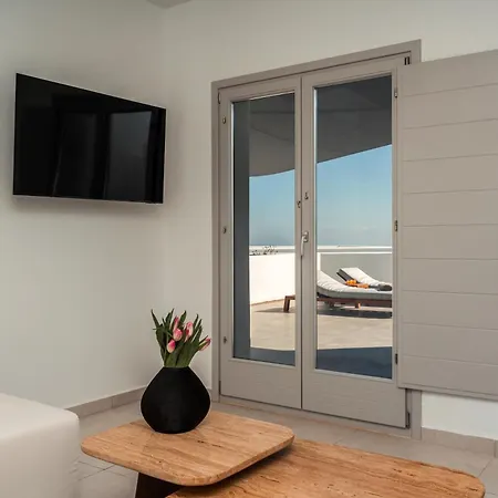 Hotel Oikos Santorini Living Concept 5*