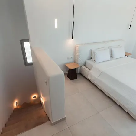 Hotel Oikos Santorini Living Concept 5*